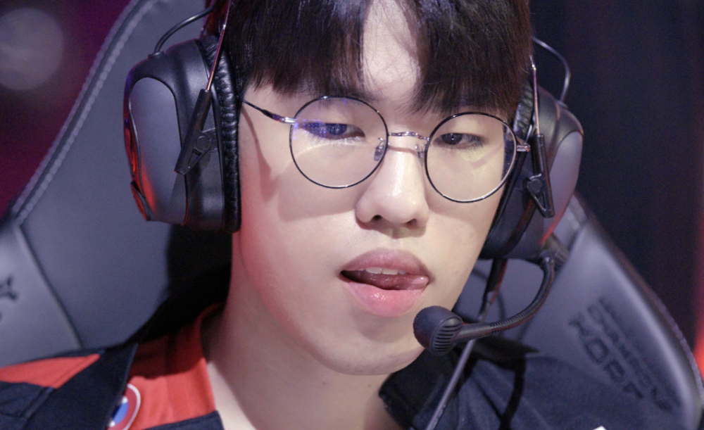 Scout迎来十五赛季高光表现，瑞士队球迷沸腾！